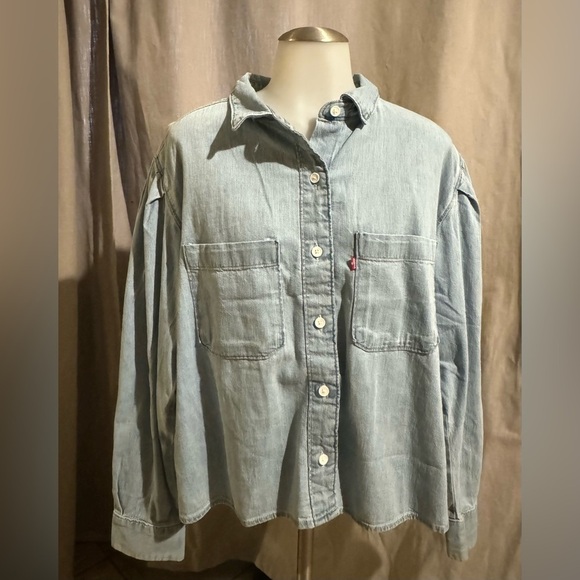 Levi’s vintage boxy, demin Jean shirt, blouse, button up size large - Picture 1 of 9